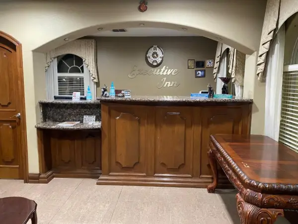 Cotulla Executive Inn 5